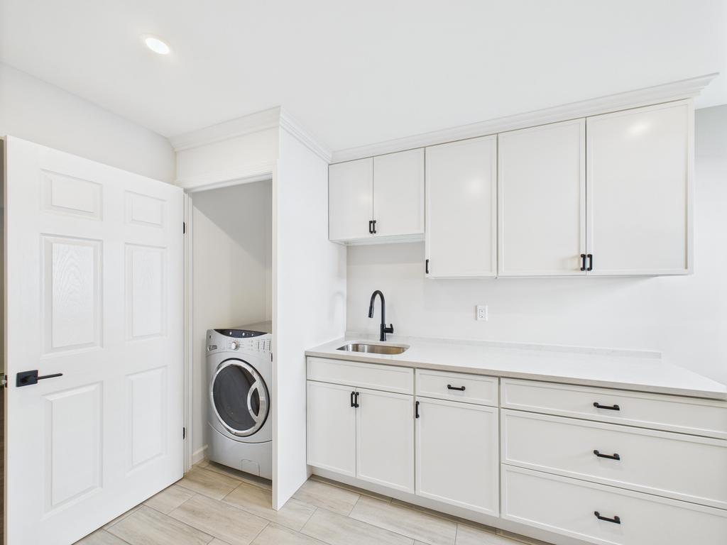 349 E Main Street, Centerport, NY 11721