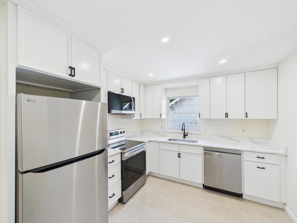 349 E Main Street, Centerport, NY 11721