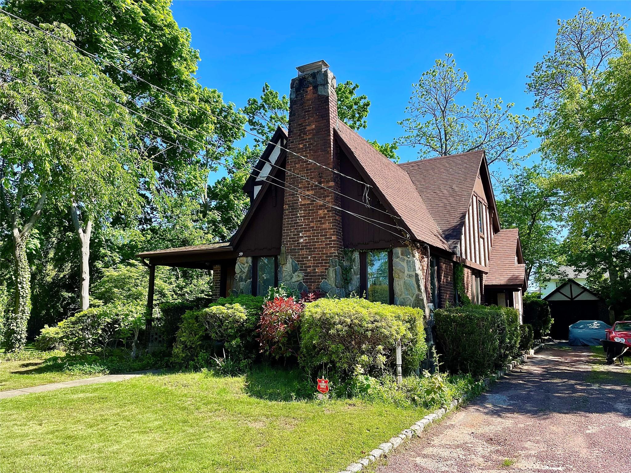 59 Sunset Road, Bay Shore, NY 11706