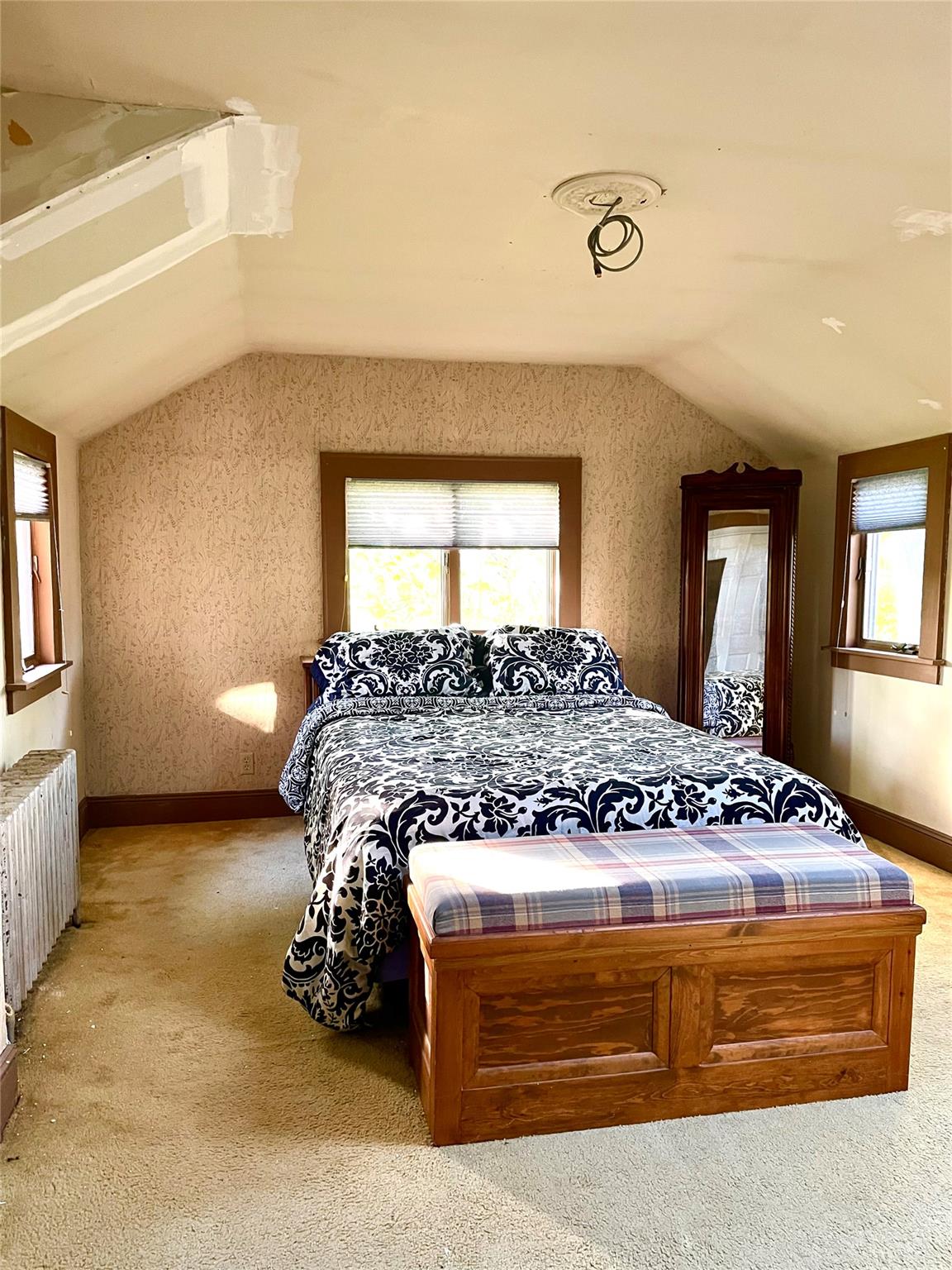 59 Sunset Road, Bay Shore, NY 11706