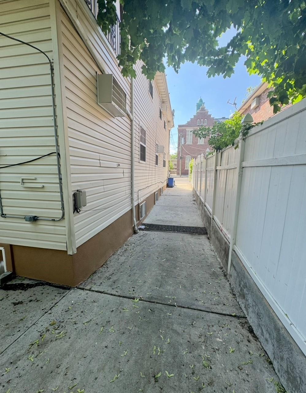 10465 Springfield Boulevard, Queens Village, NY 11429