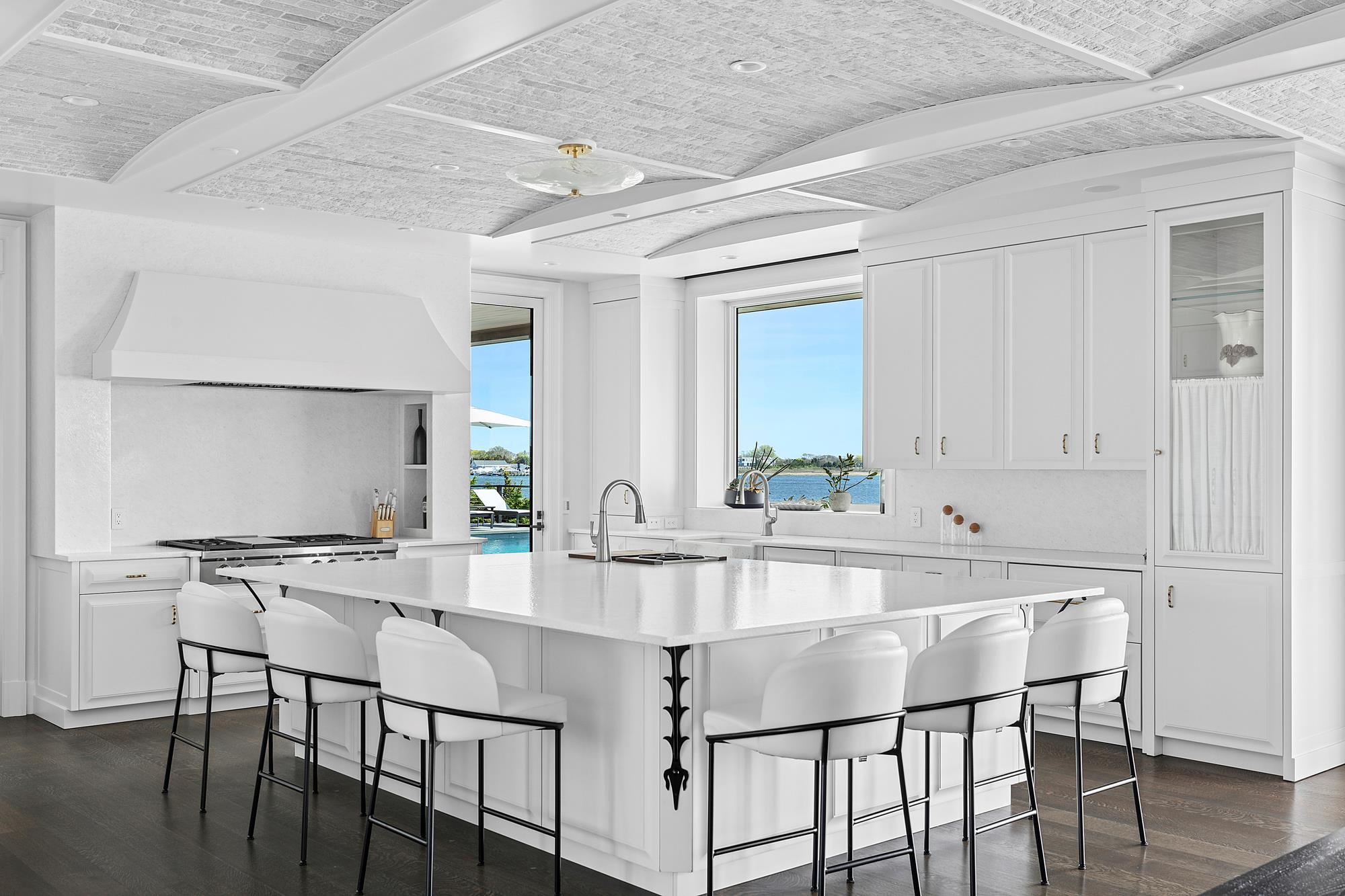 34 Westbridge Road, Westhampton Beach, NY 11978