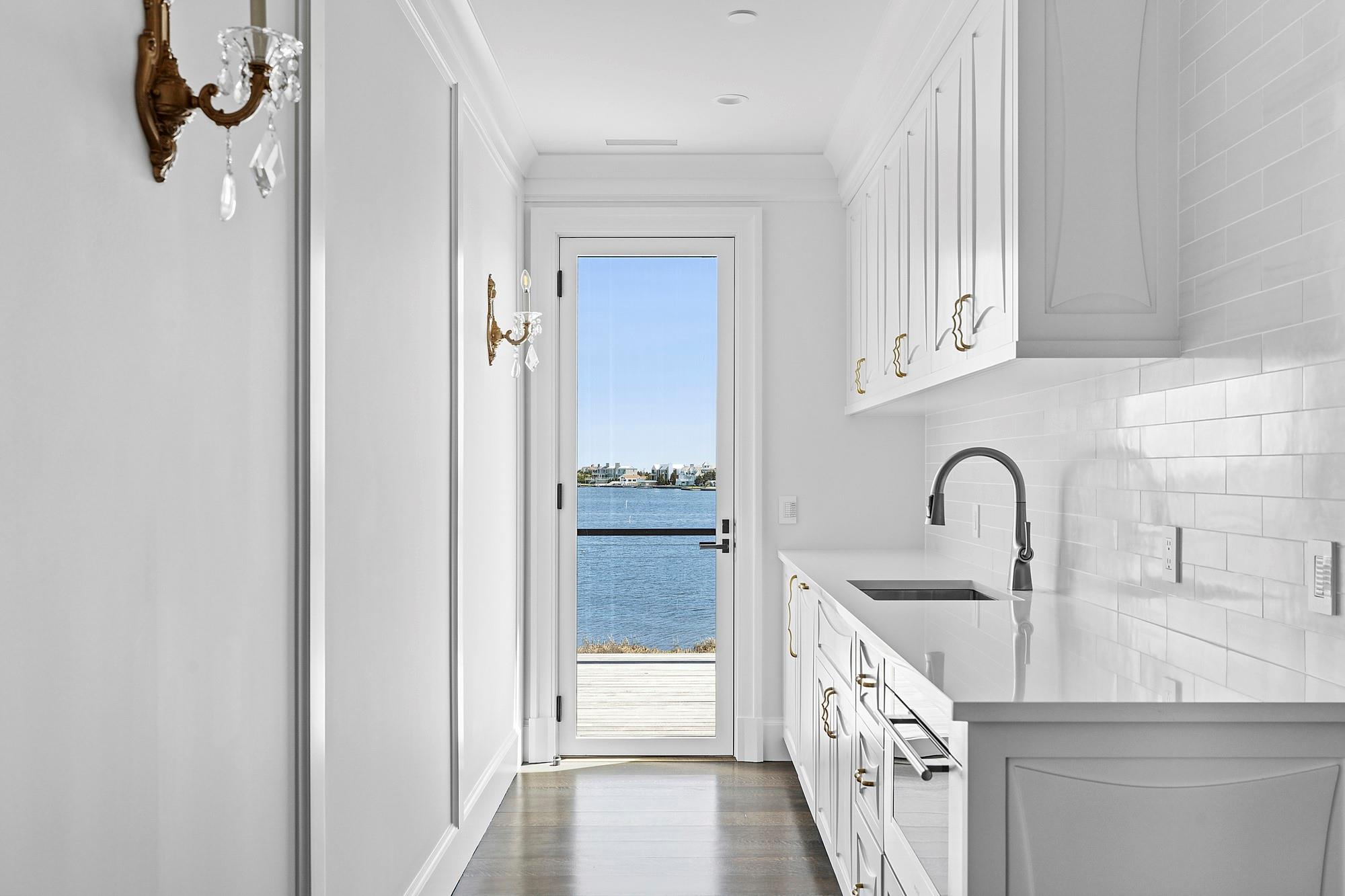 34 Westbridge Road, Westhampton Beach, NY 11978