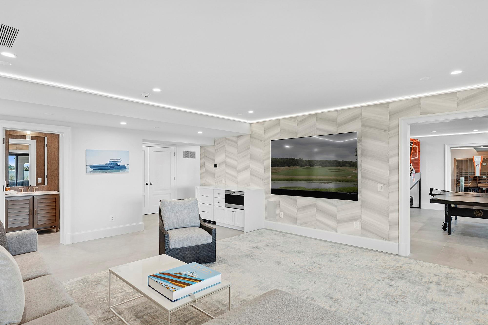 34 Westbridge Road, Westhampton Beach, NY 11978