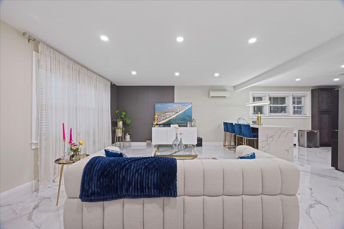 254 Hyatt Avenue, Yonkers, NY 10704