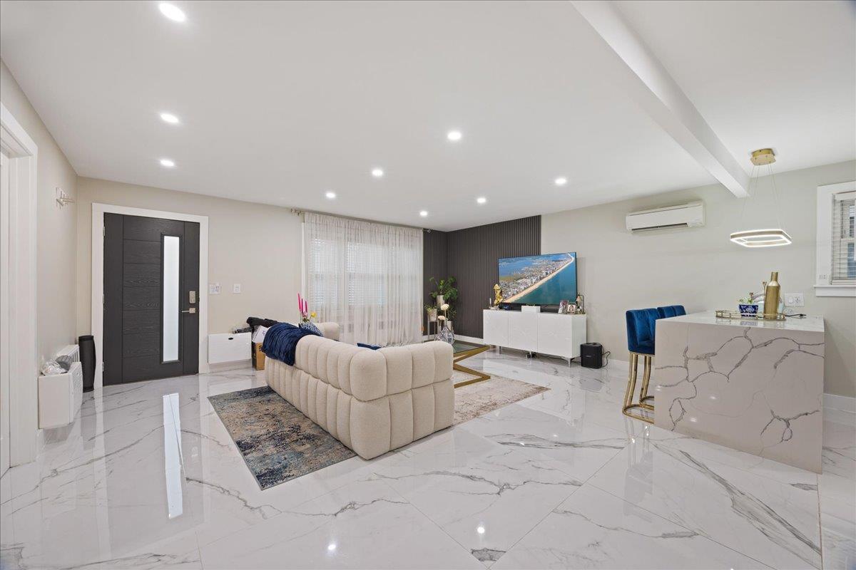 254 Hyatt Avenue, Yonkers, NY 10704