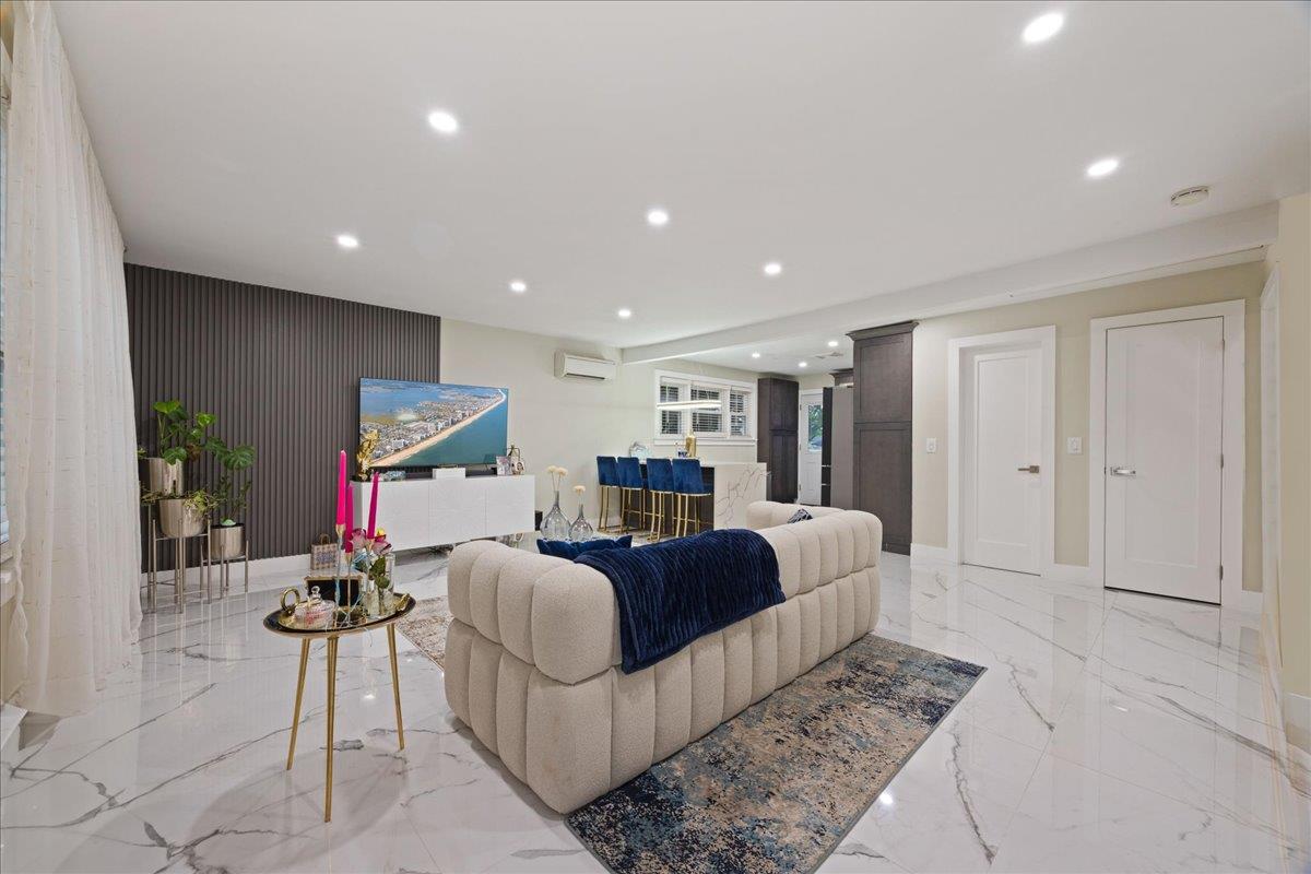 254 Hyatt Avenue, Yonkers, NY 10704