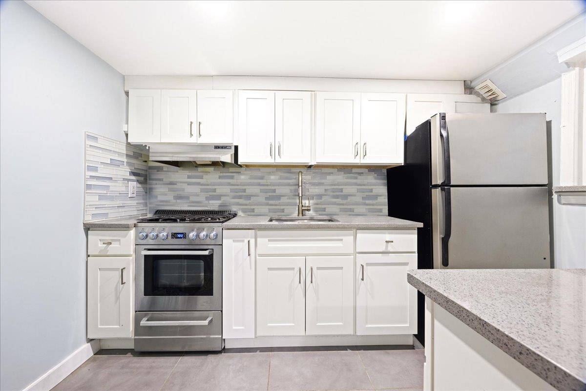 254 Hyatt Avenue, Yonkers, NY 10704