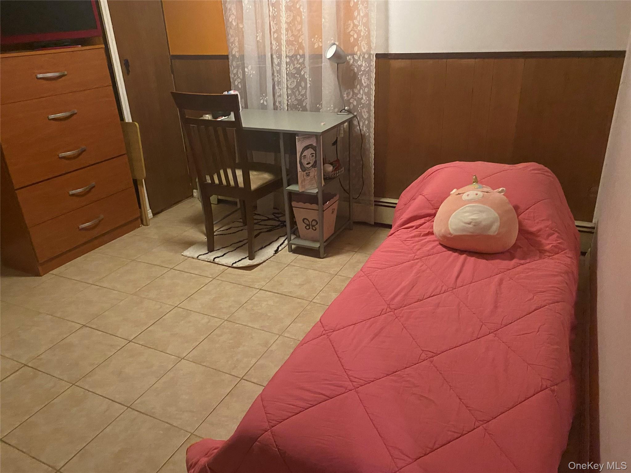 204 Beech Street, Valley Stream, NY 11580