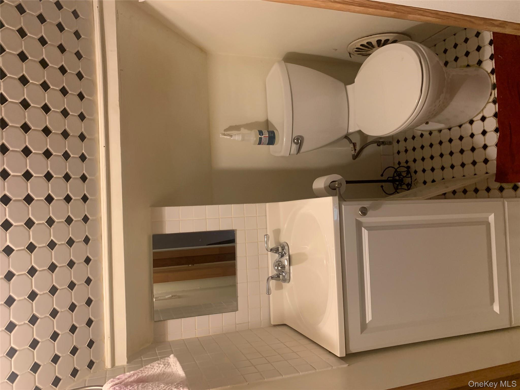 204 Beech Street, Valley Stream, NY 11580