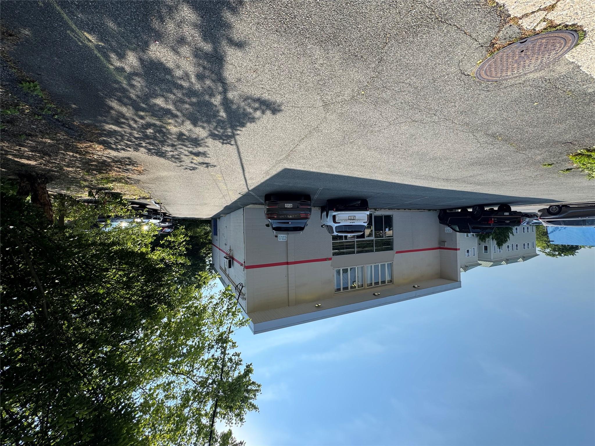 1395 Boston Post Road, Larchmont, NY 10538