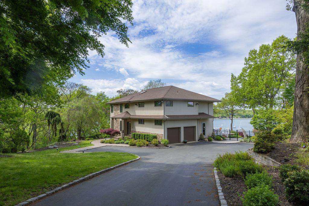 12 Sunset Path, Port Jefferson, NY 11777