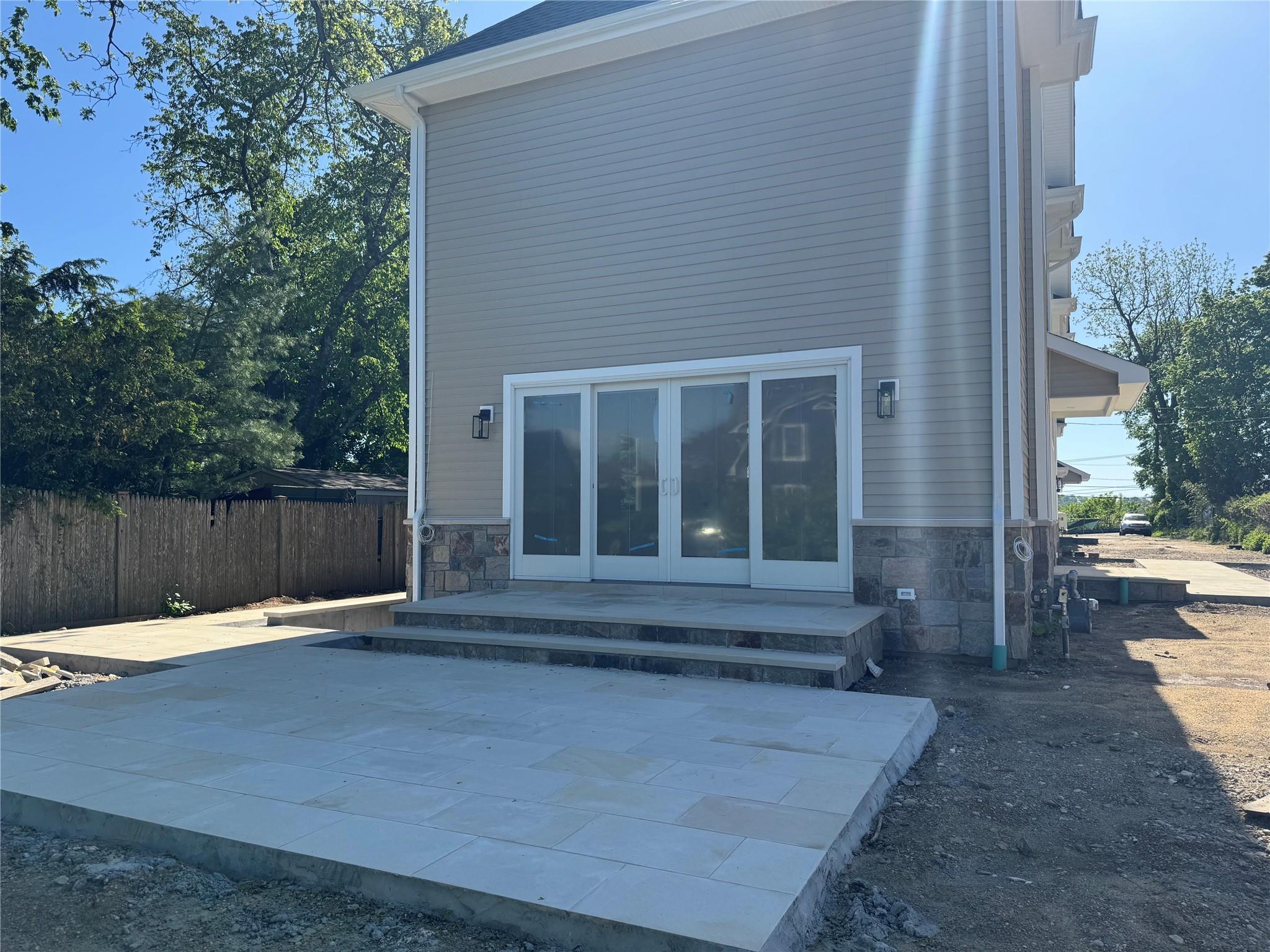 9 First Street, Glenwood Landing, NY 11547