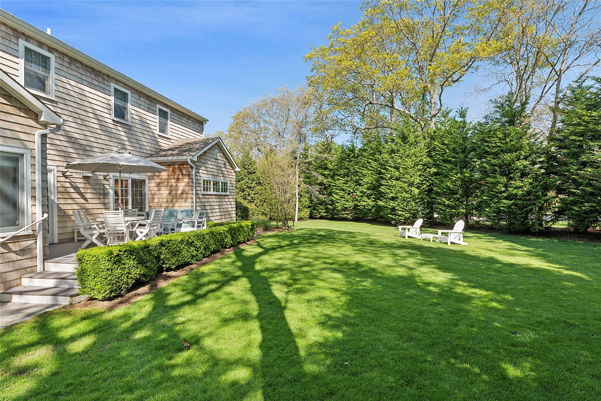 25 Jessups Landing Court E, Quogue, NY 11959