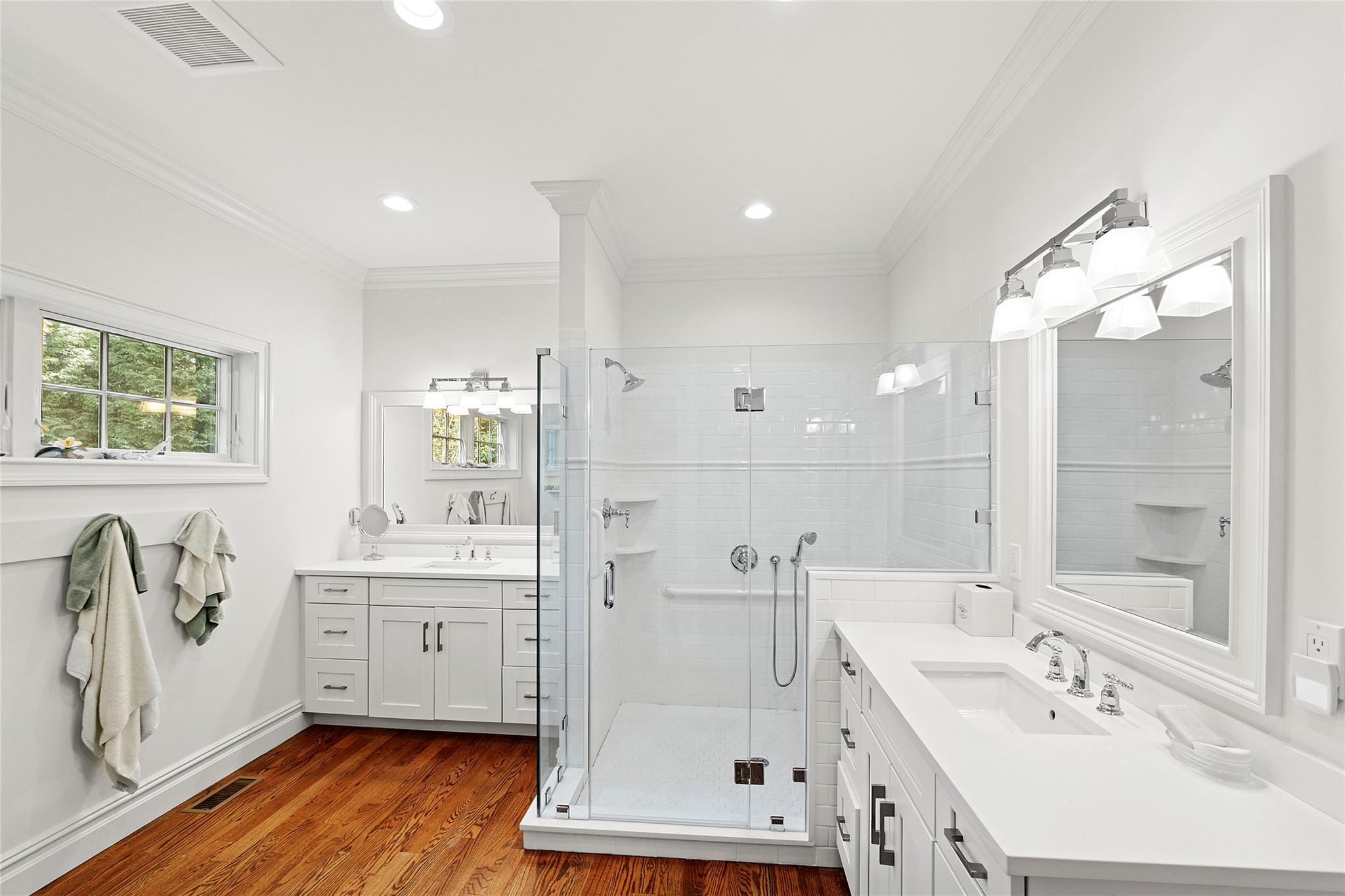 25 Jessups Landing Court E, Quogue, NY 11959