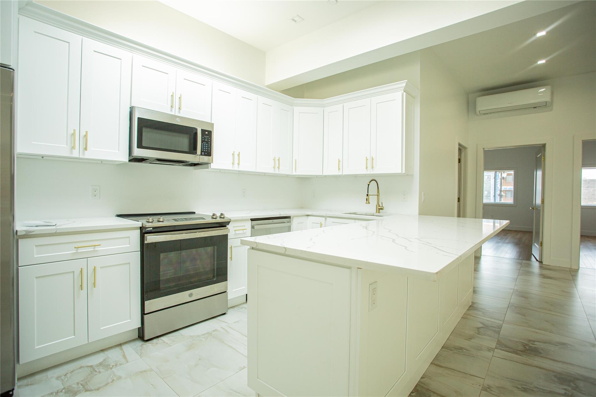 138 E Park Avenue # 3, Long Beach, NY 11561