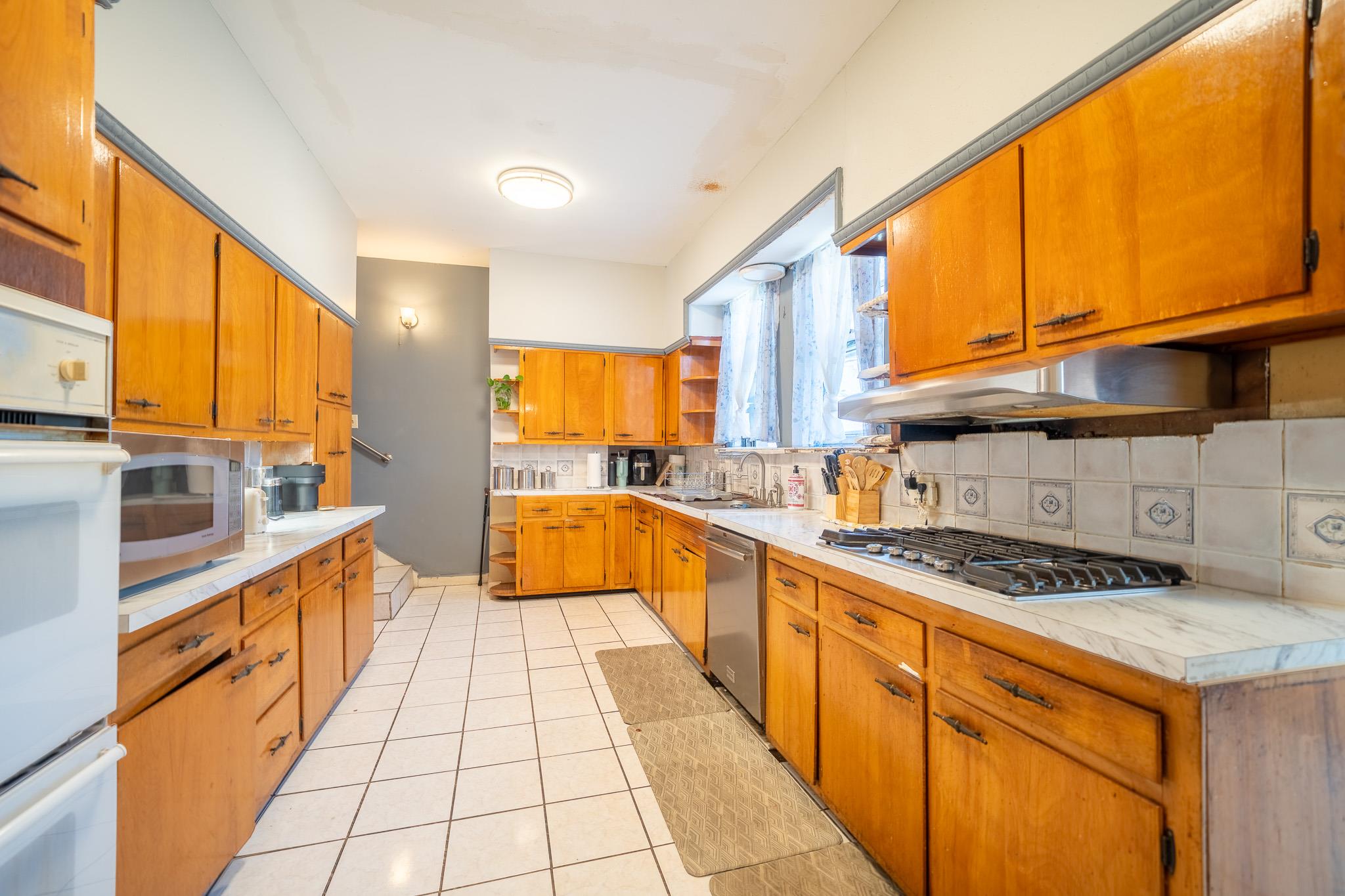 536 Albemarle Road, Cedarhurst, NY 11516