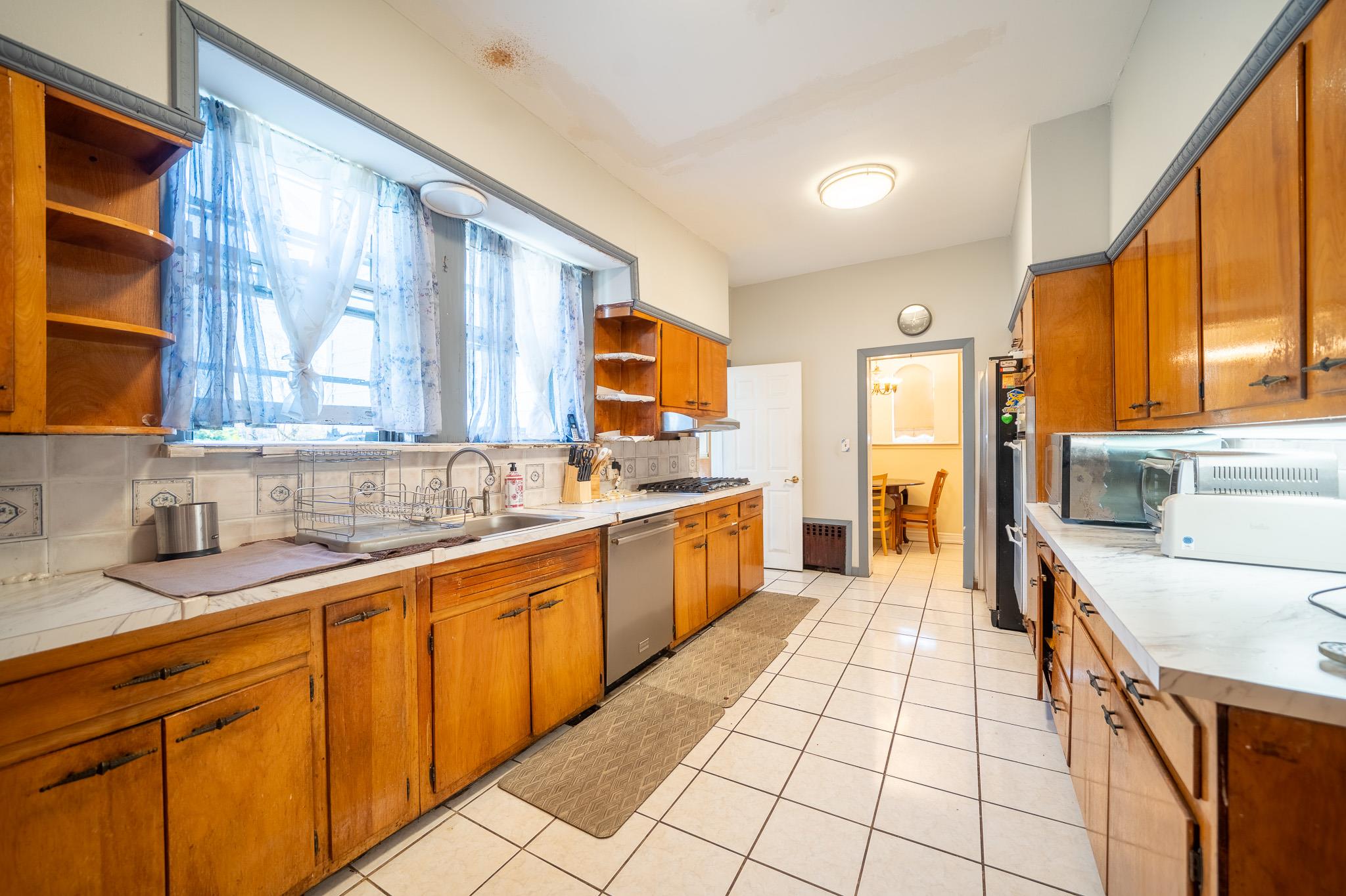 536 Albemarle Road, Cedarhurst, NY 11516