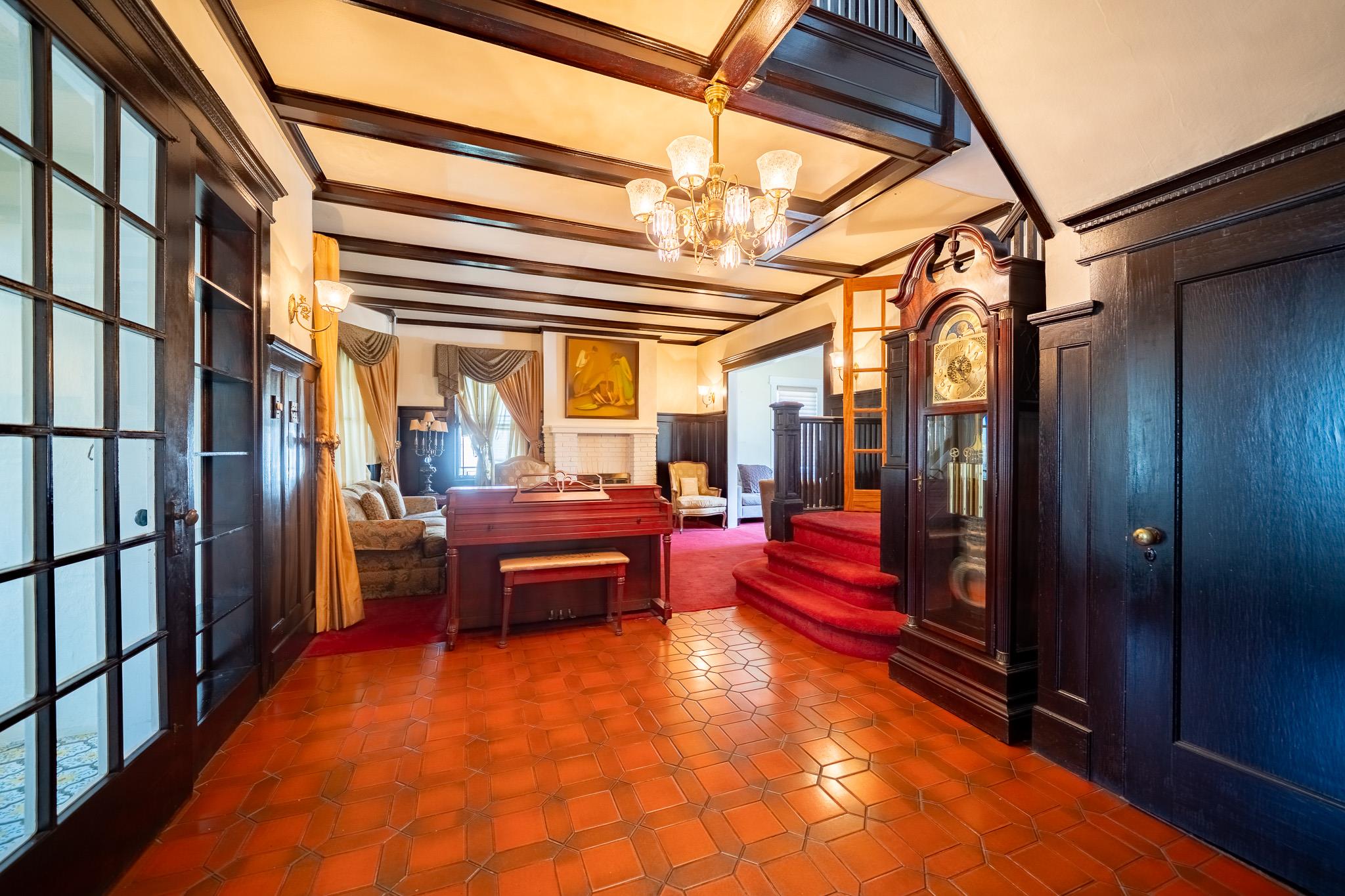 536 Albemarle Road, Cedarhurst, NY 11516