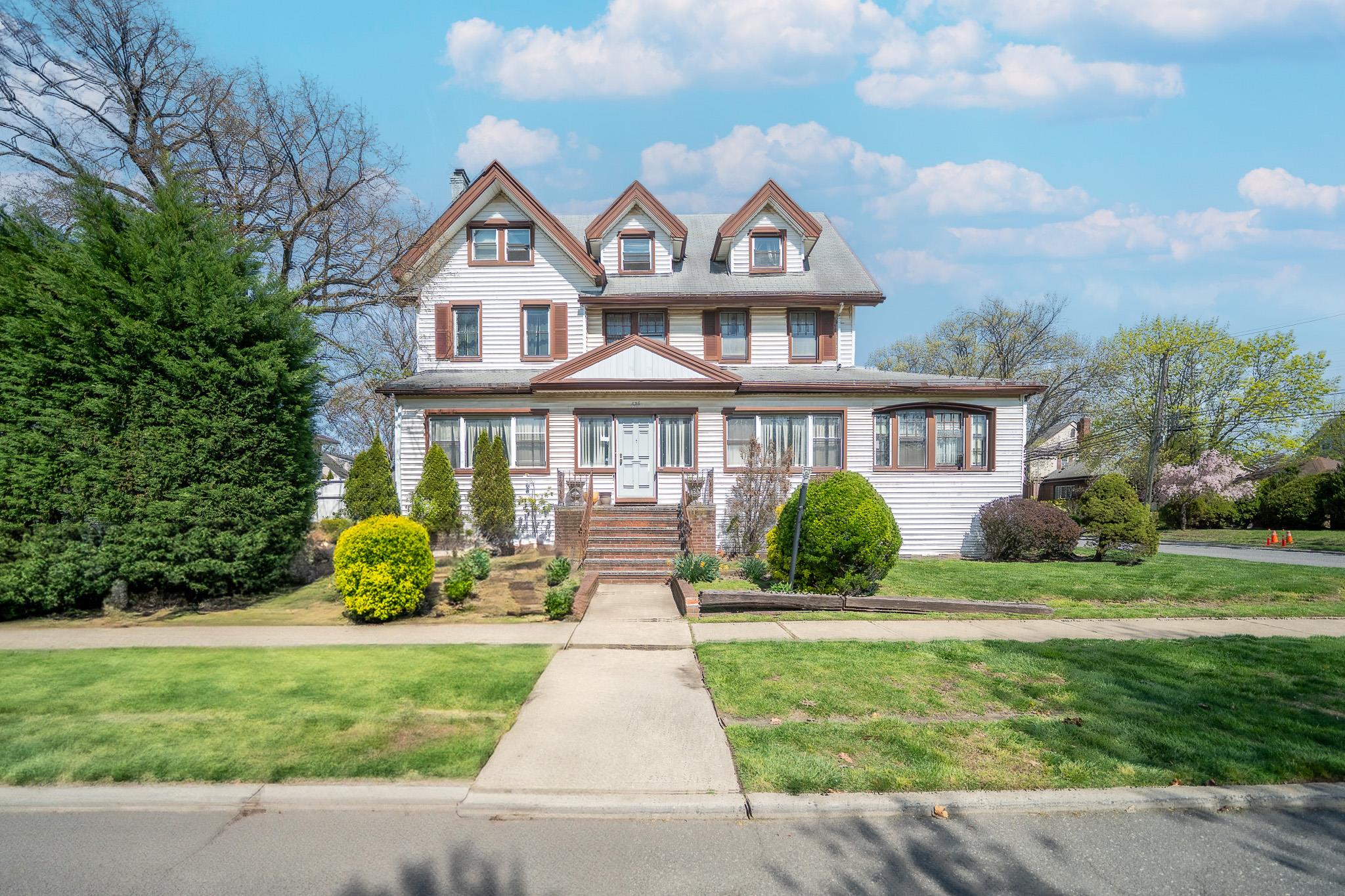 536 Albemarle Road, Cedarhurst, NY 11516