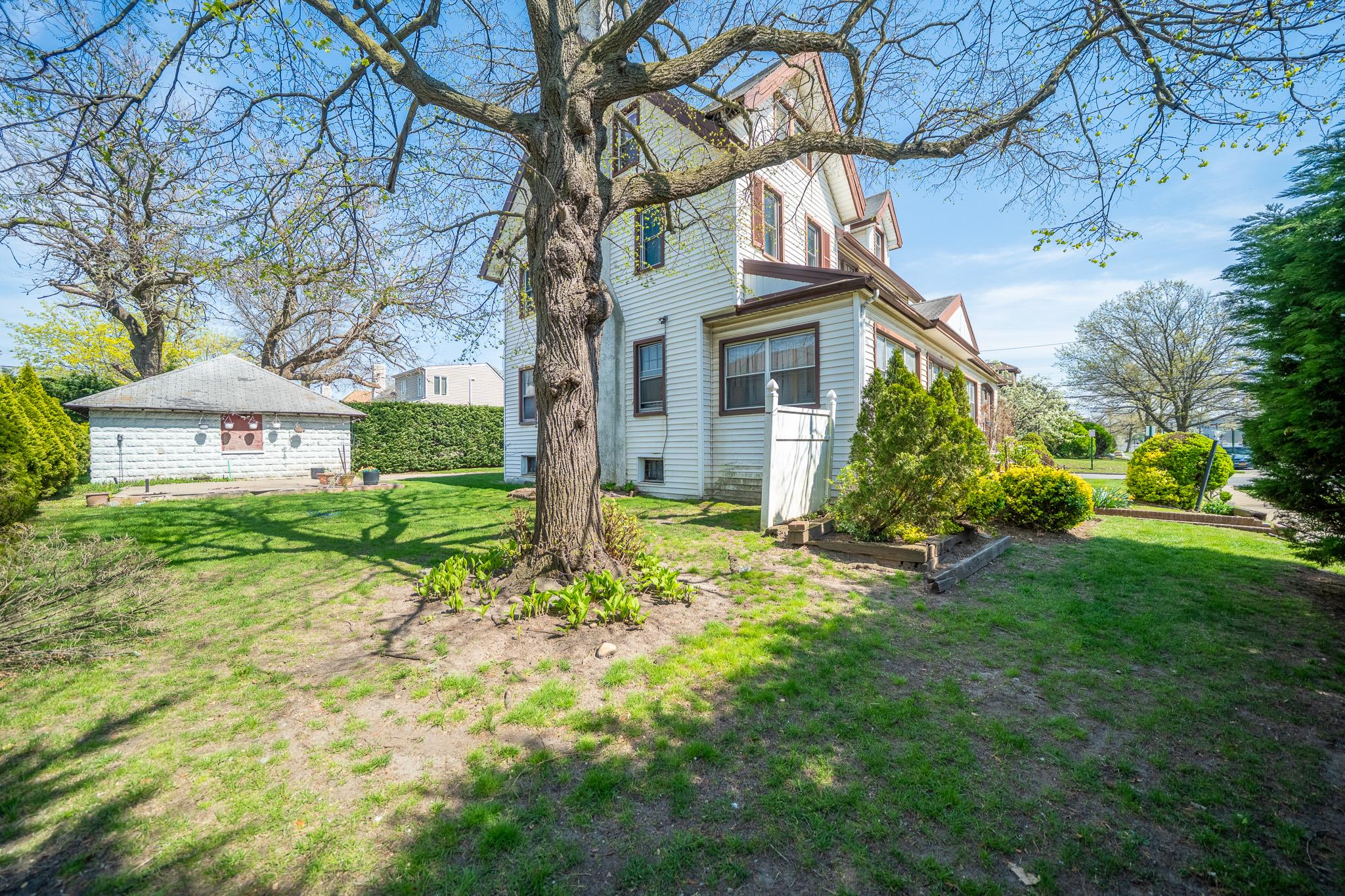 536 Albemarle Road, Cedarhurst, NY 11516