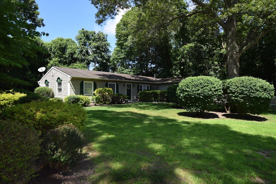5 Hearth Lane, Brookhaven, NY 11719