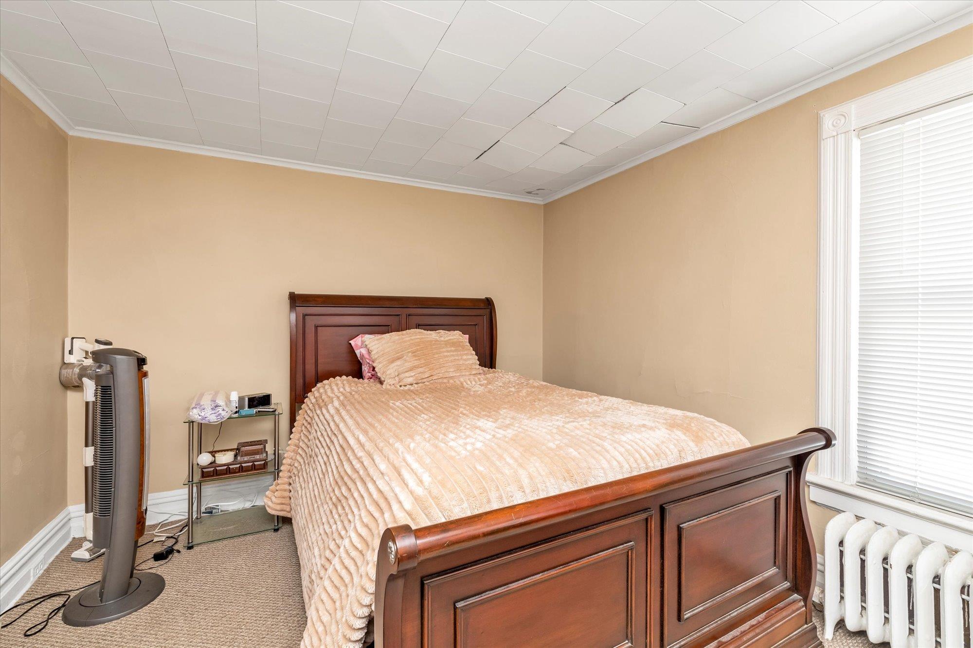 35 Ryder Avenue, East Rockaway, NY 11518