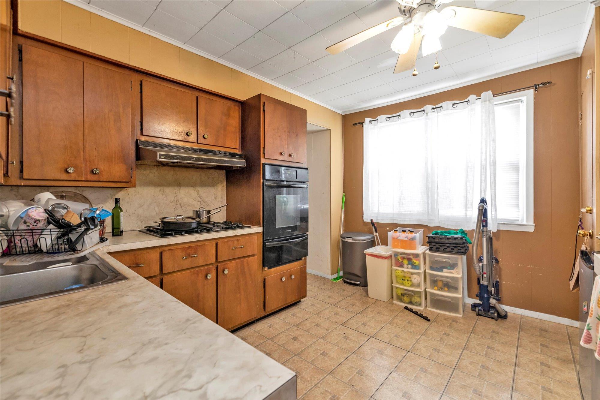 35 Ryder Avenue, East Rockaway, NY 11518