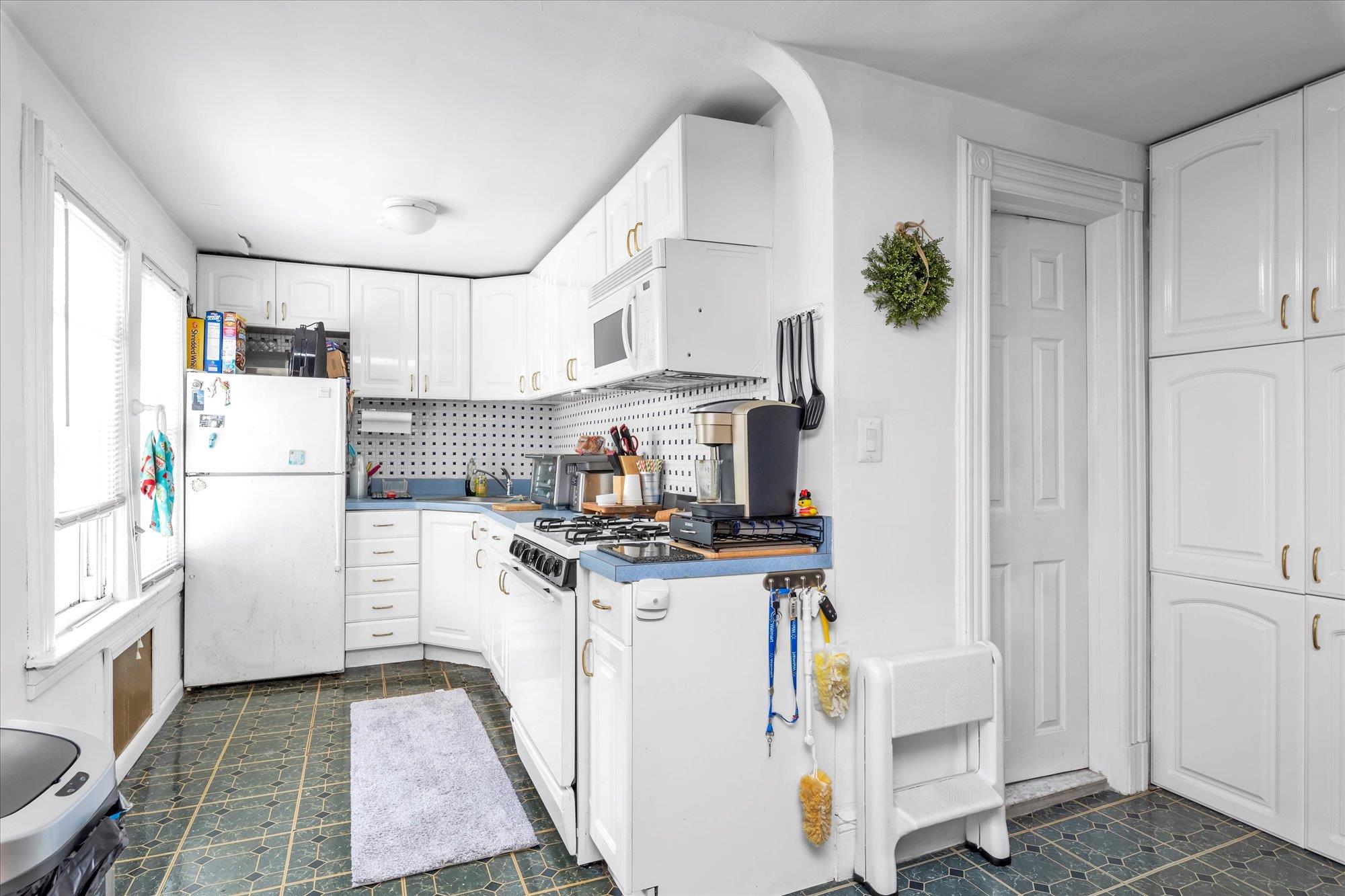 35 Ryder Avenue, East Rockaway, NY 11518