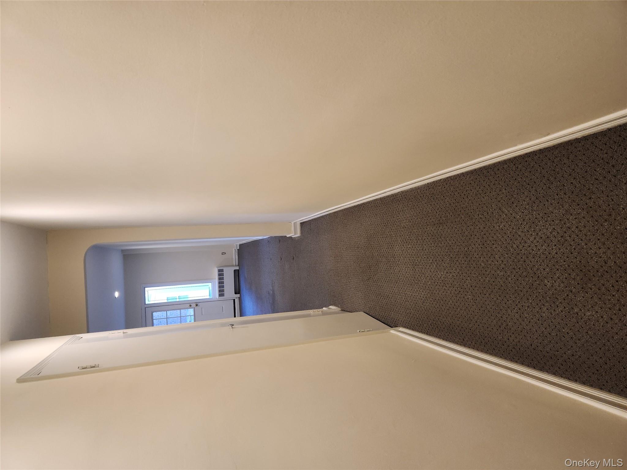 285 Central Avenue # B4, Lawrence, NY 11559