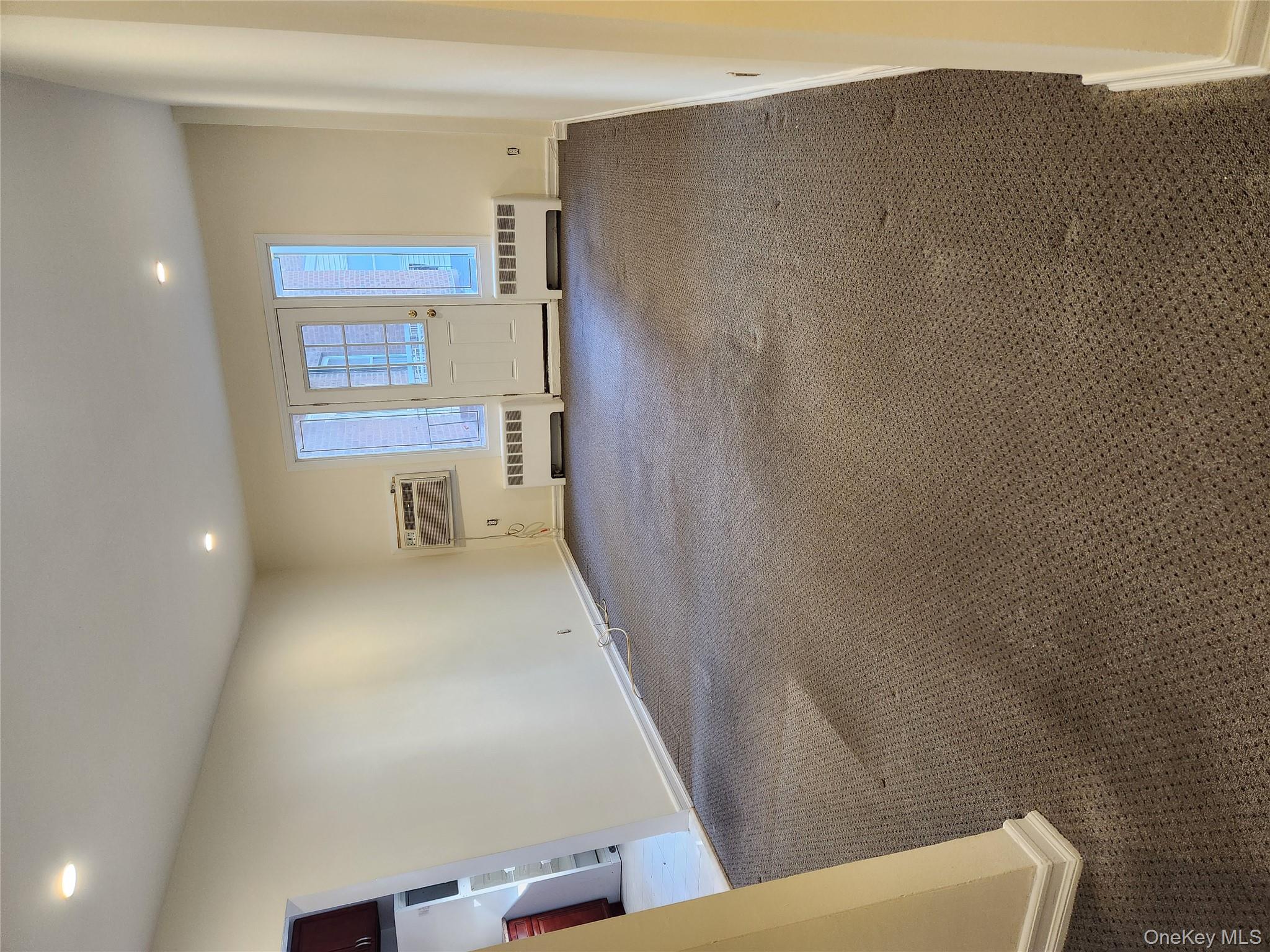 285 Central Avenue # B4, Lawrence, NY 11559