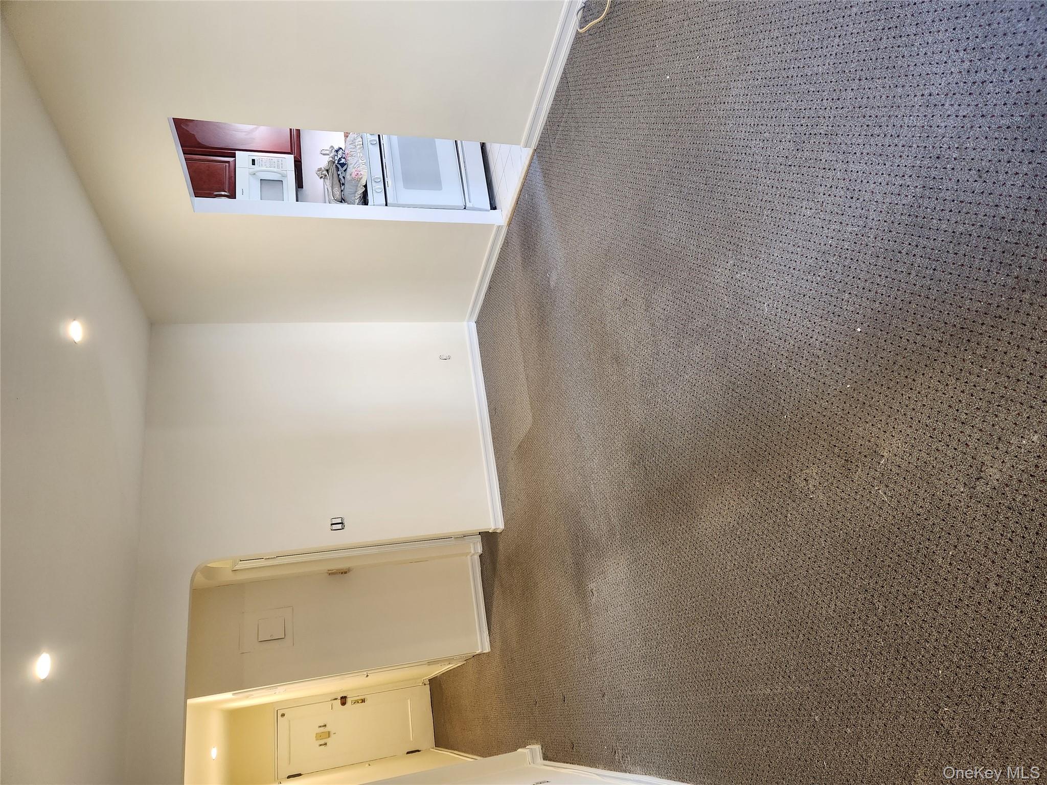 285 Central Avenue # B4, Lawrence, NY 11559