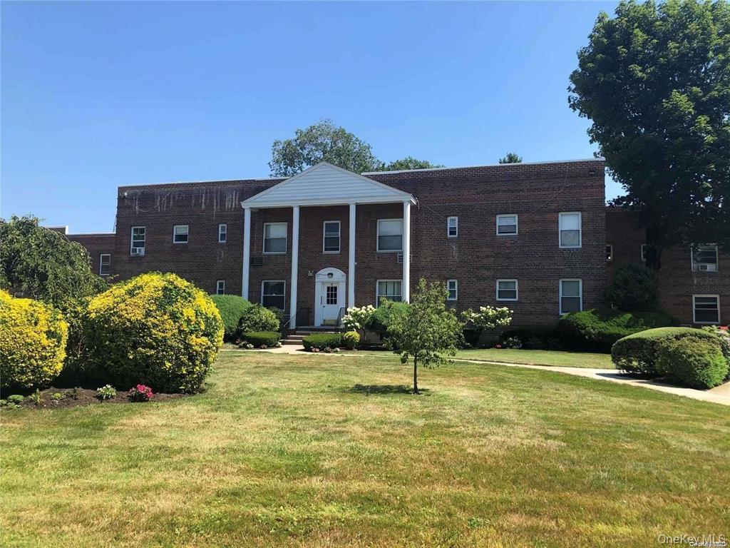 285 Central Avenue # B4, Lawrence, NY 11559