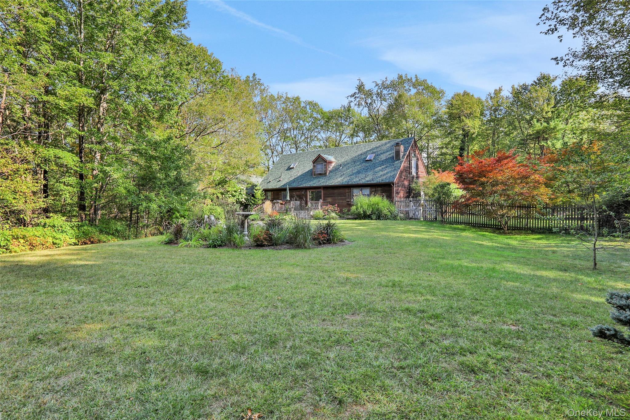 4 Mountain View Dr, Kerhonkson, NY 12446