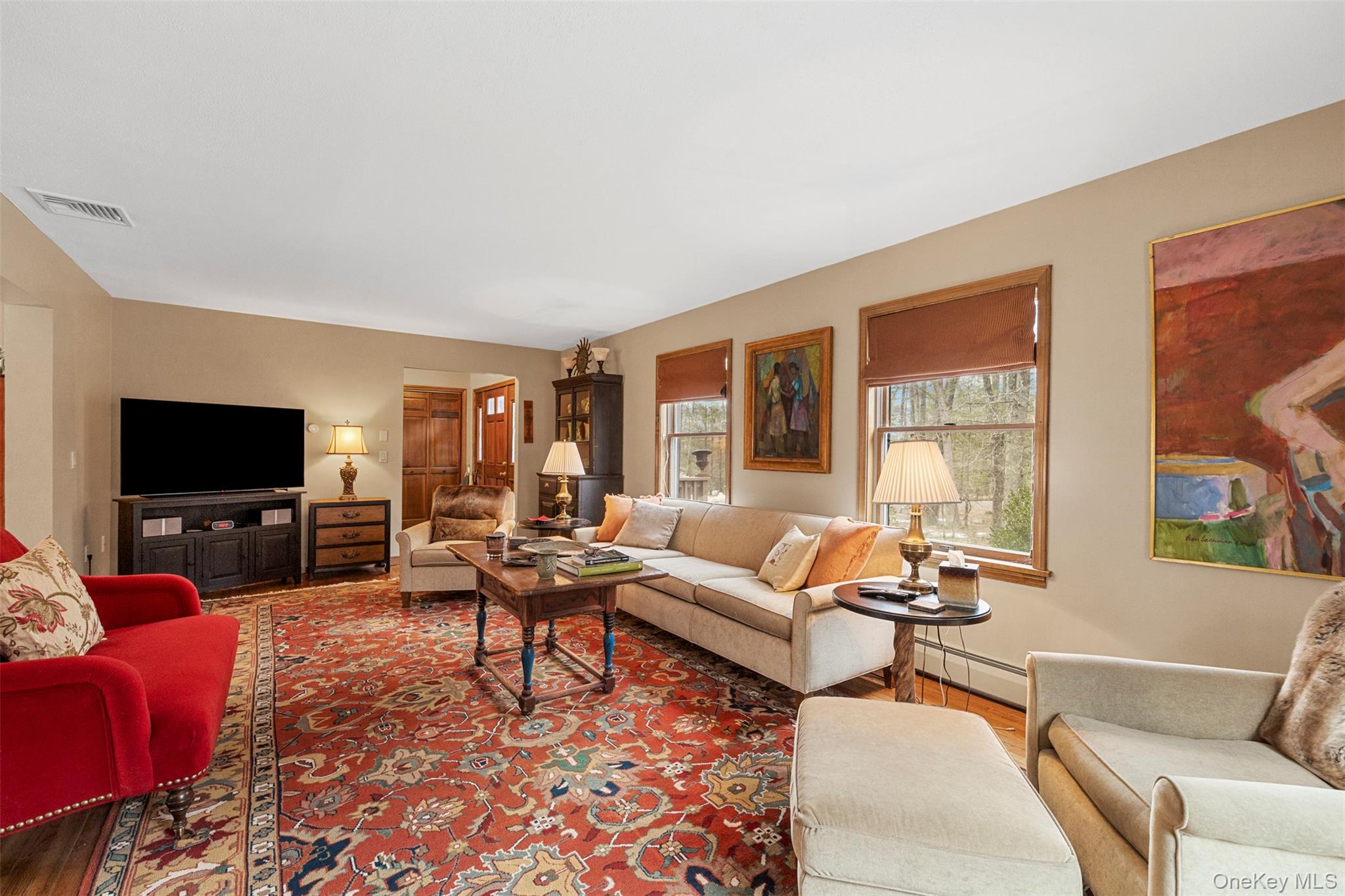 4 Mountain View Dr, Kerhonkson, NY 12446