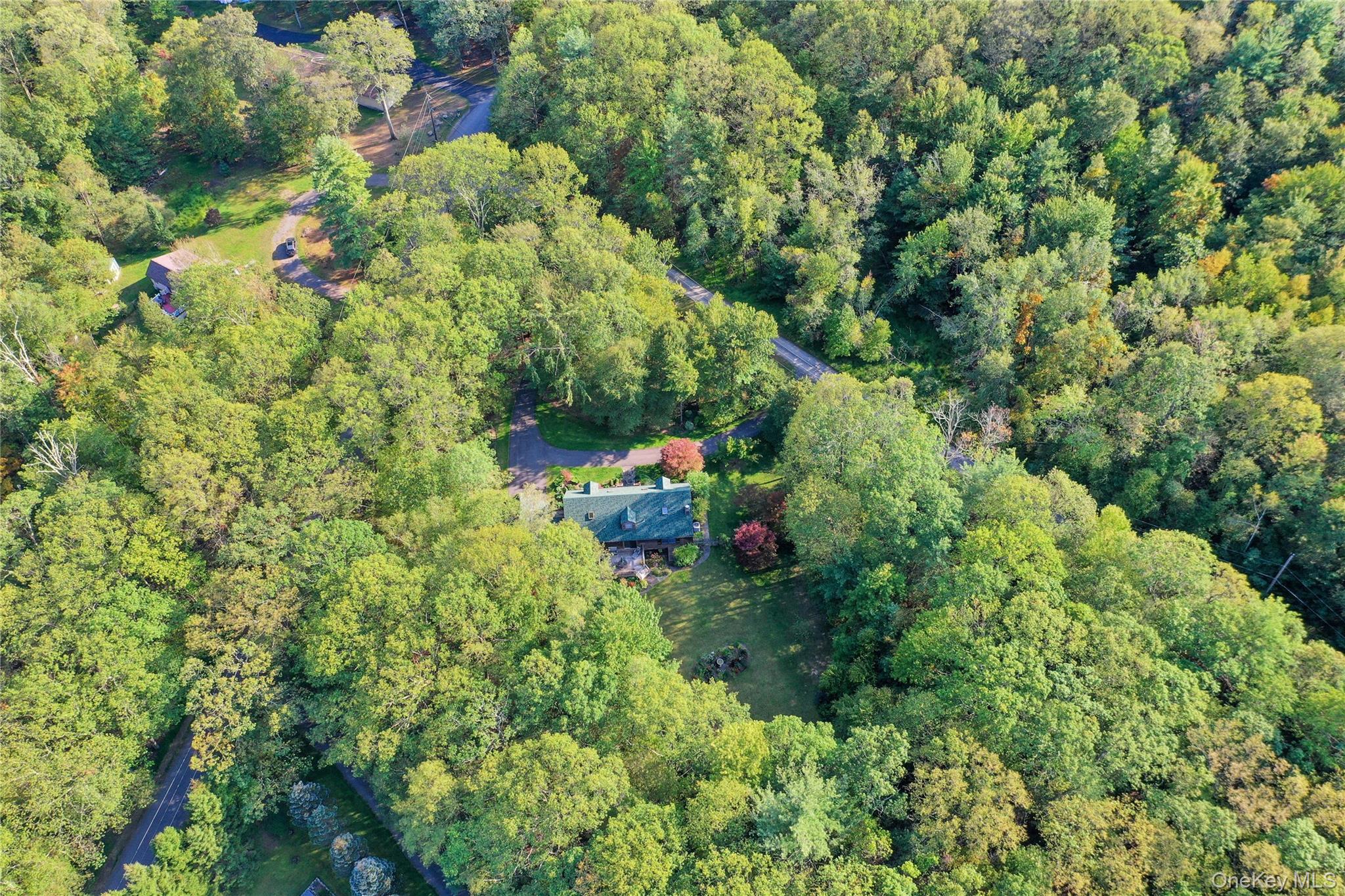 4 Mountain View Dr, Kerhonkson, NY 12446