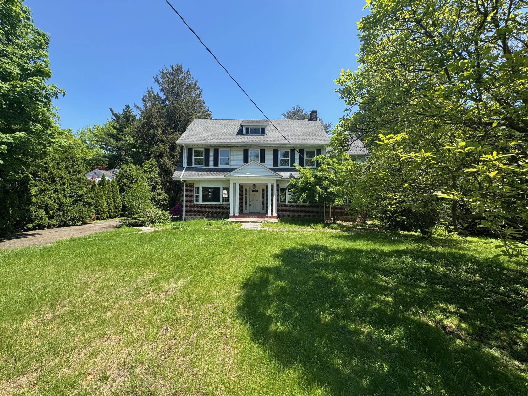 4 Meadow Road, Scarsdale, NY 10583