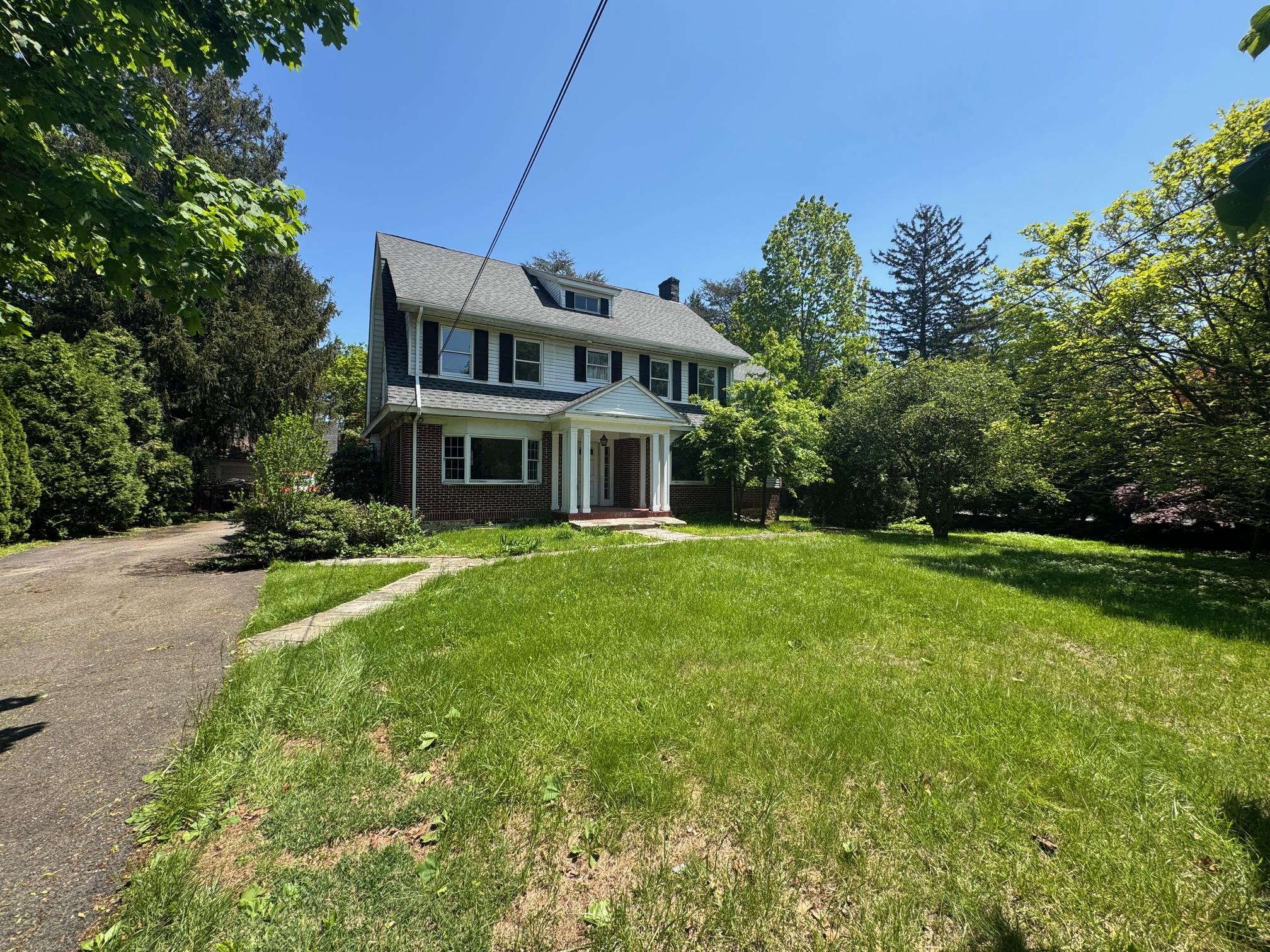 4 Meadow Road, Scarsdale, NY 10583