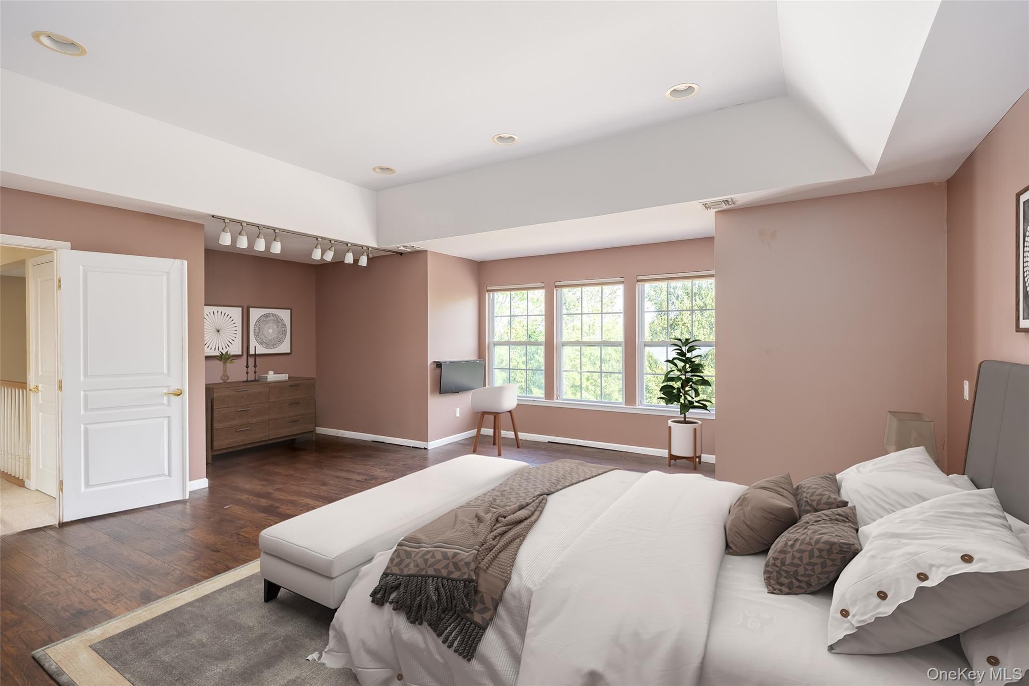 33 Avolet Court, Mount Sinai, NY 11766