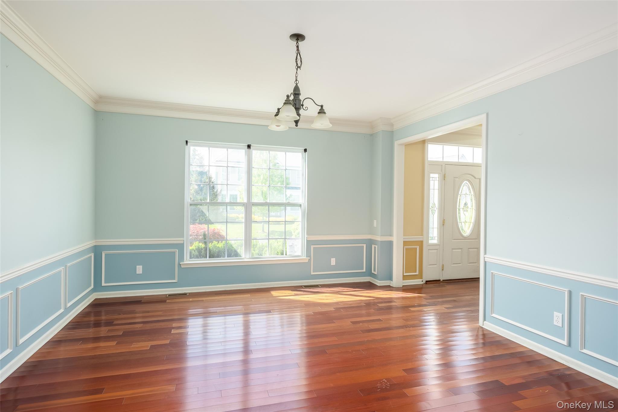 33 Avolet Court, Mount Sinai, NY 11766