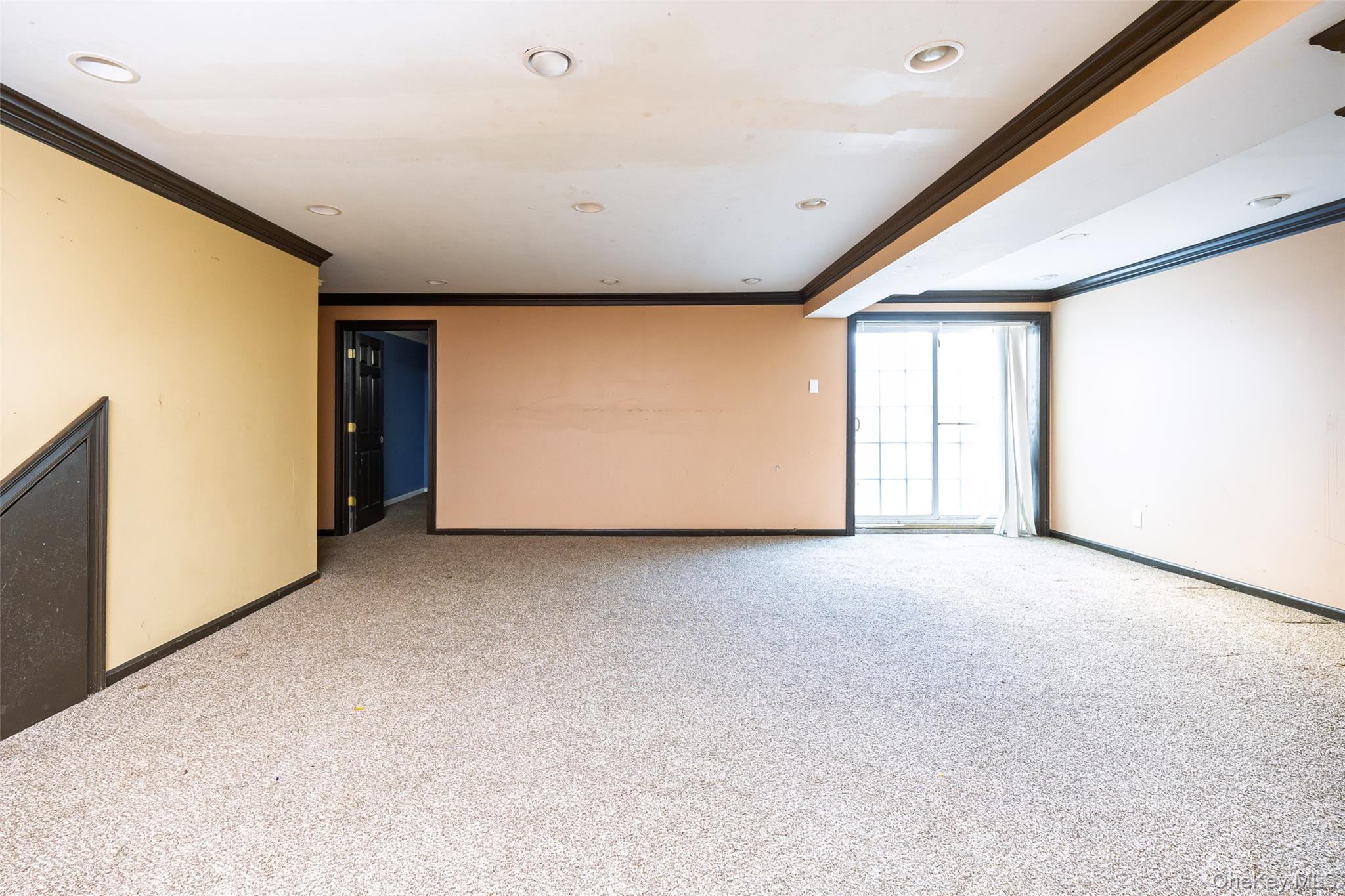 33 Avolet Court, Mount Sinai, NY 11766