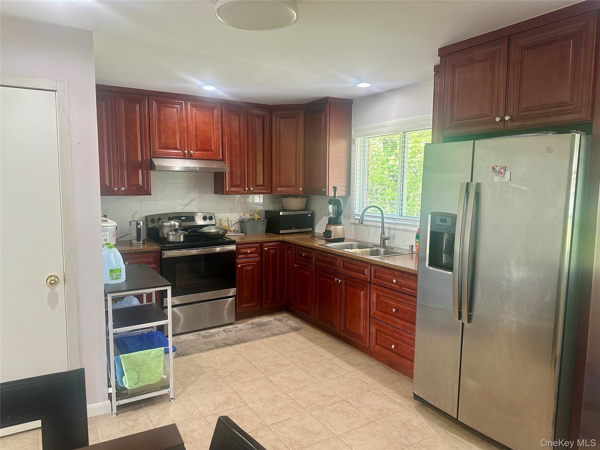 15 Queen Street, New Windsor, NY 12553