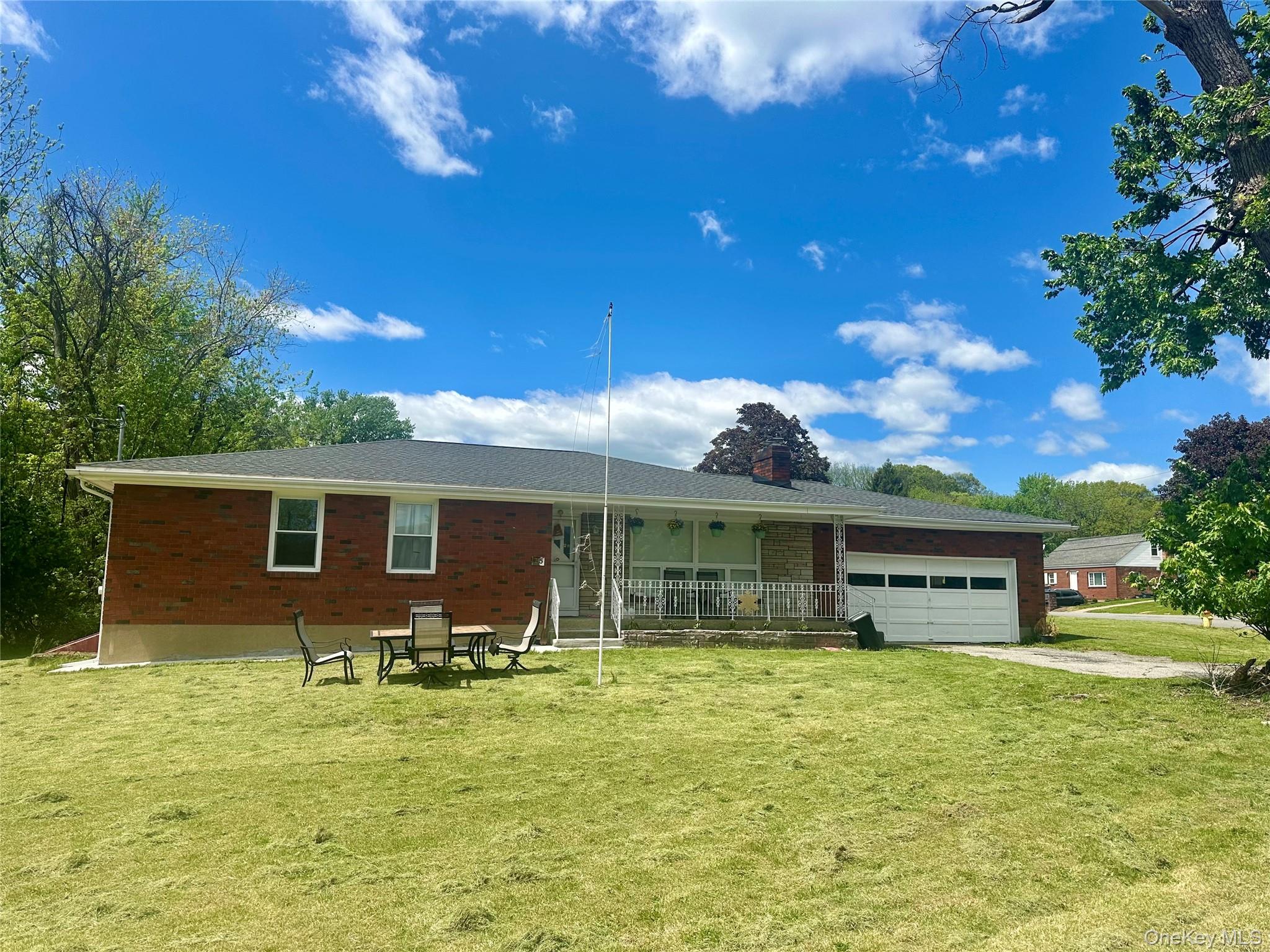 15 Queen Street, New Windsor, NY 12553