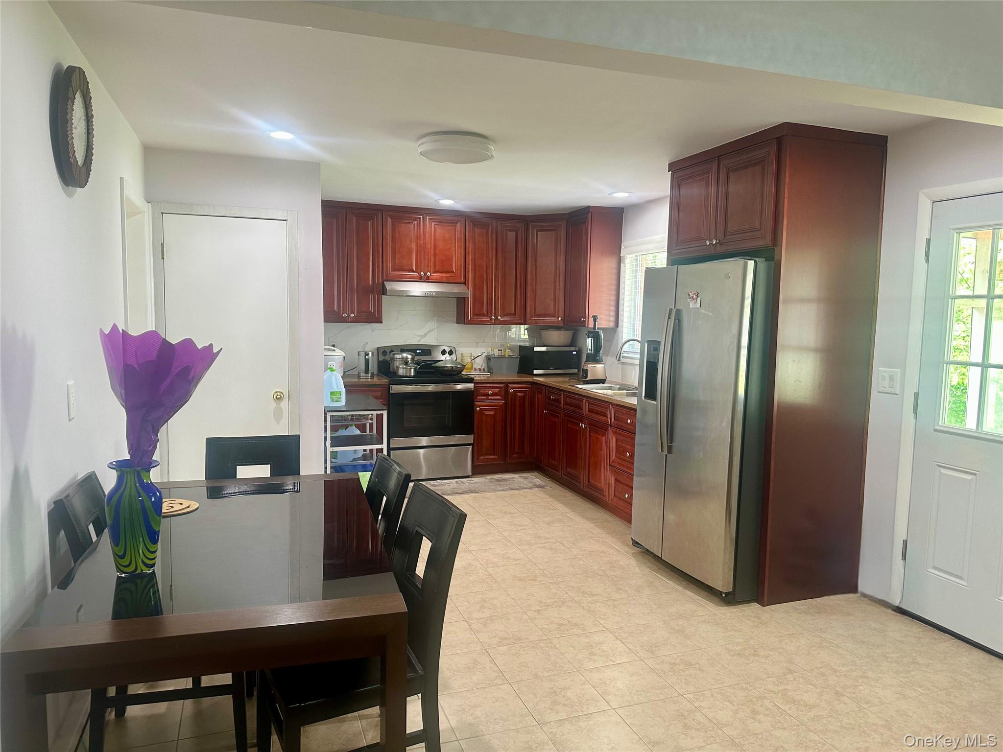 15 Queen Street, New Windsor, NY 12553