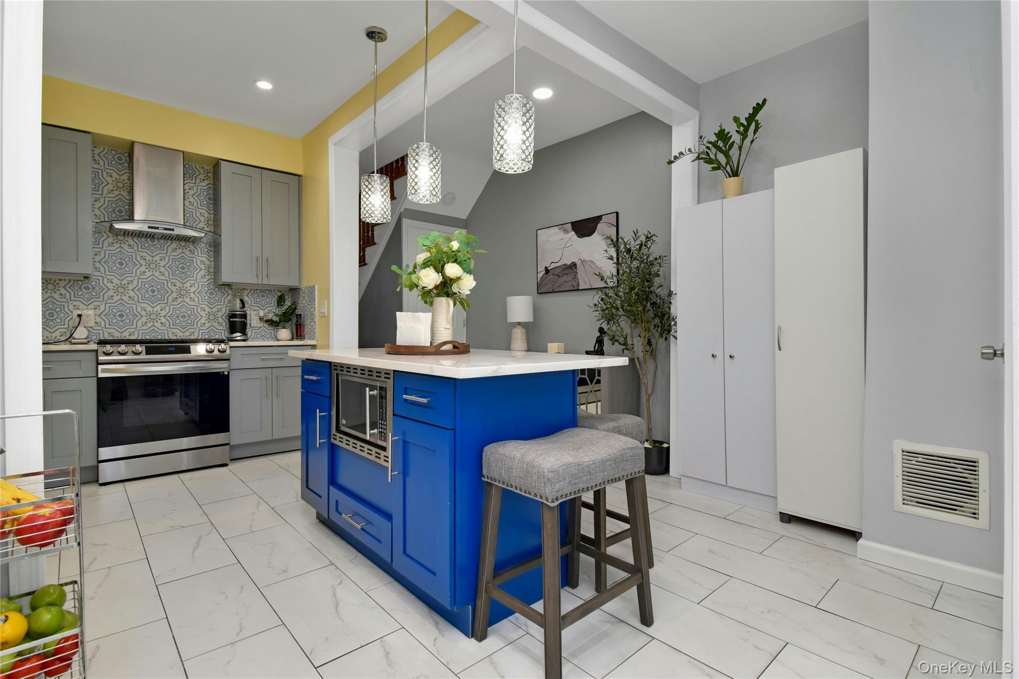 1531 Hone Avenue, Bronx, NY 10461