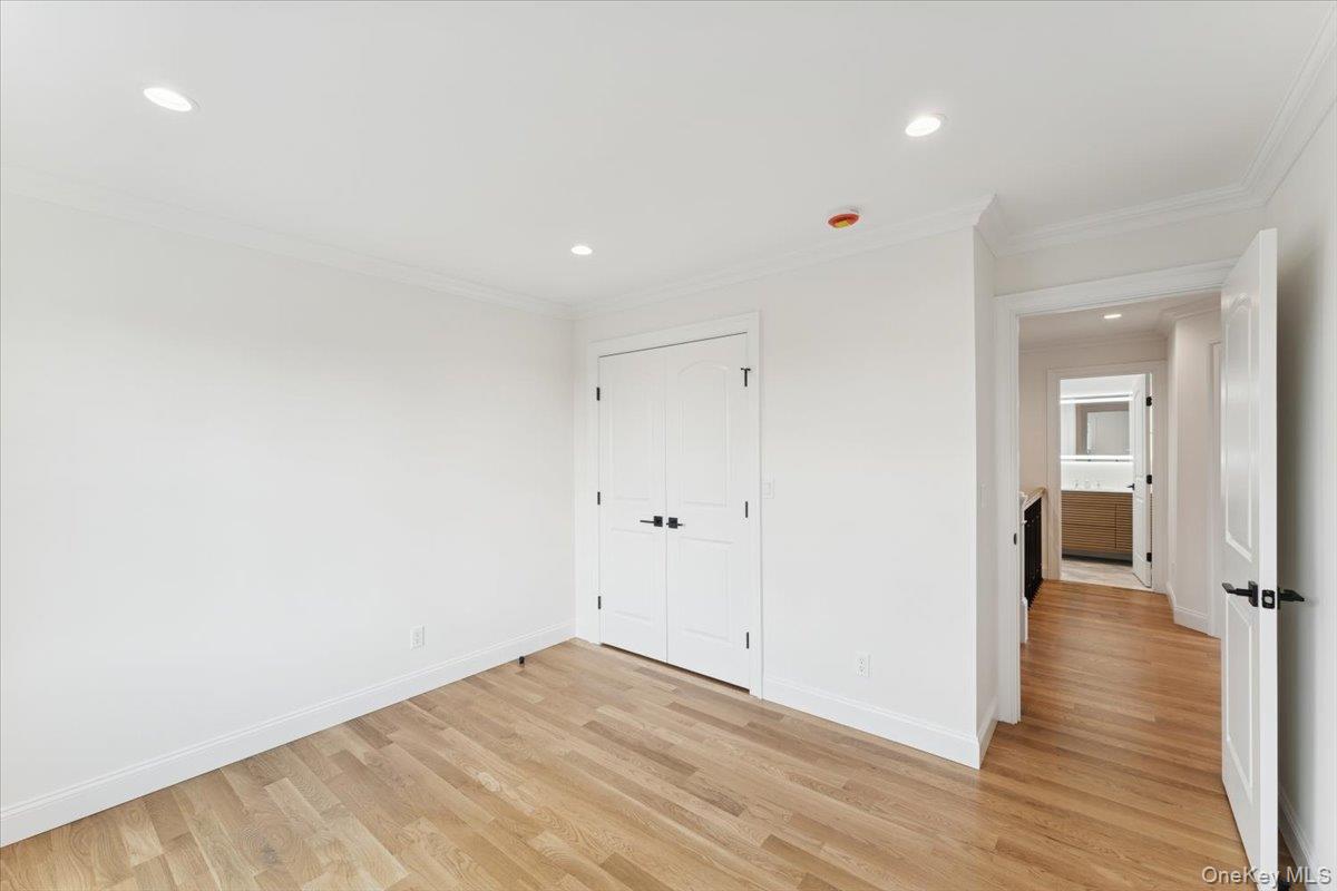 42 Second Street Extension, Glen Cove, NY 11542