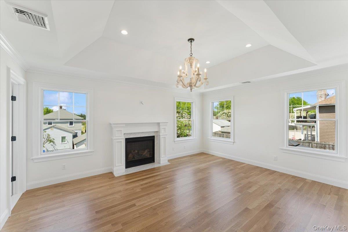 42 Second Street Extension, Glen Cove, NY 11542