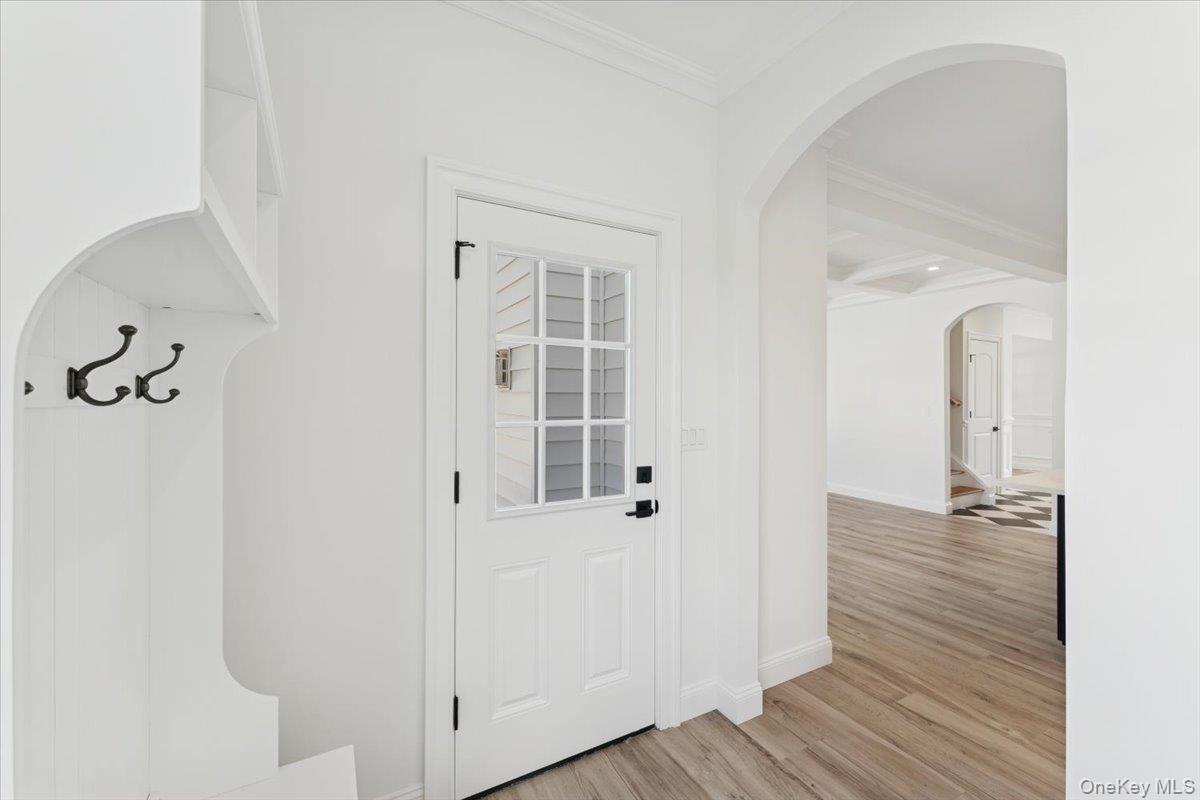 42 Second Street Extension, Glen Cove, NY 11542