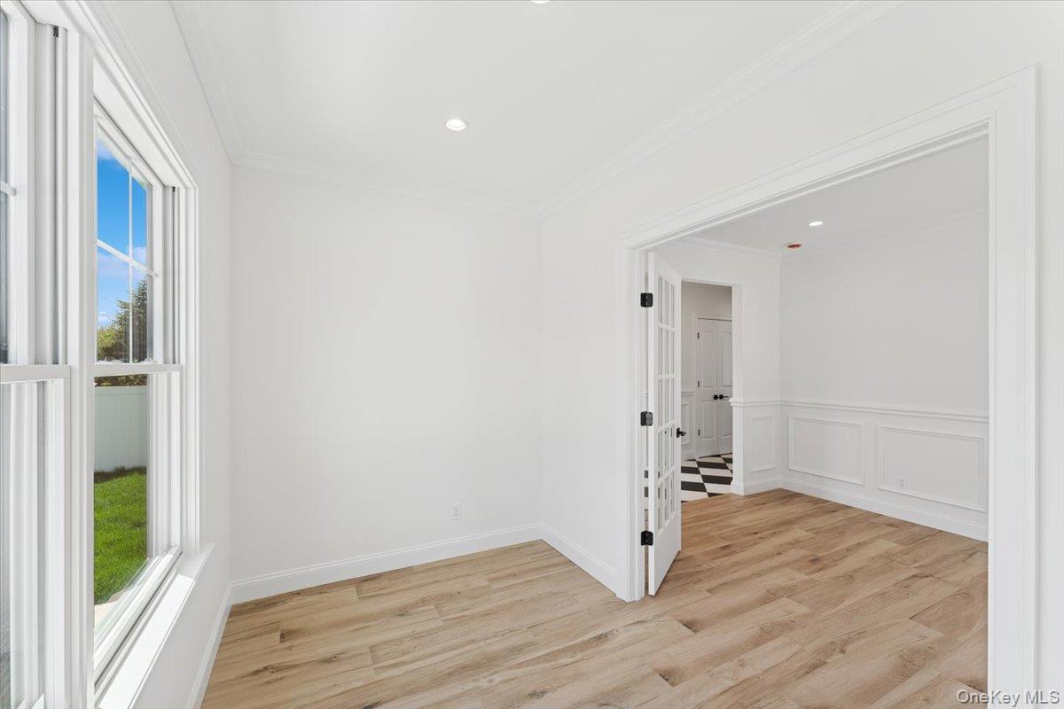 42 Second Street Extension, Glen Cove, NY 11542