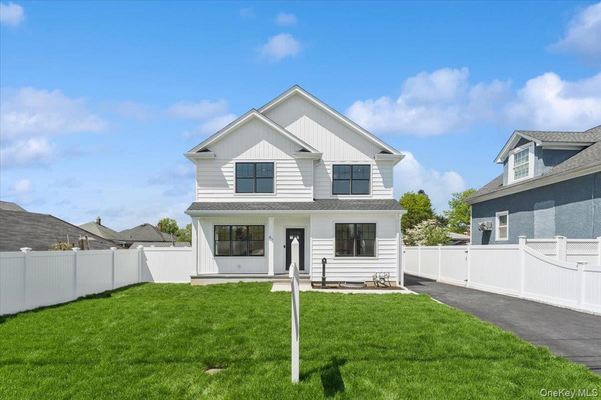 42 Second Street Extension, Glen Cove, NY 11542